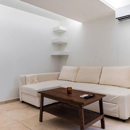 Apartment At Ano Glifada. Афины Экстерьер фото