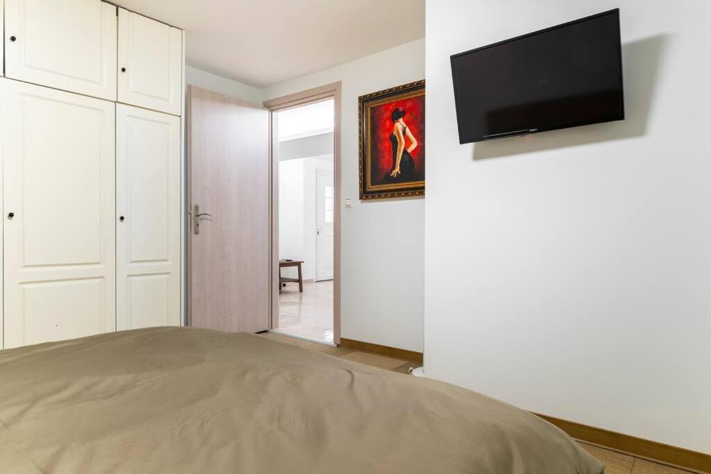 Apartment At Ano Glifada. Афины Экстерьер фото