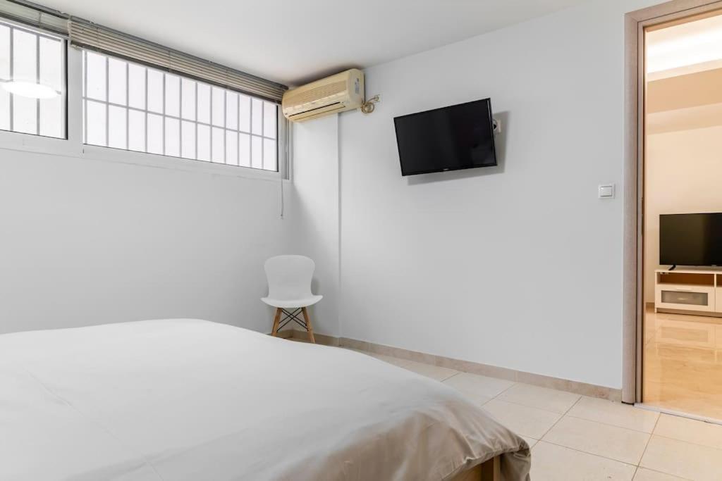 Apartment At Ano Glifada. Афины Экстерьер фото